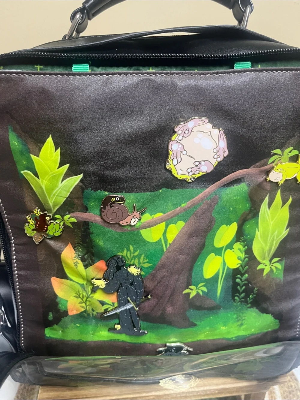 Vinyl leather Tree Frog Pin Backpack new condition